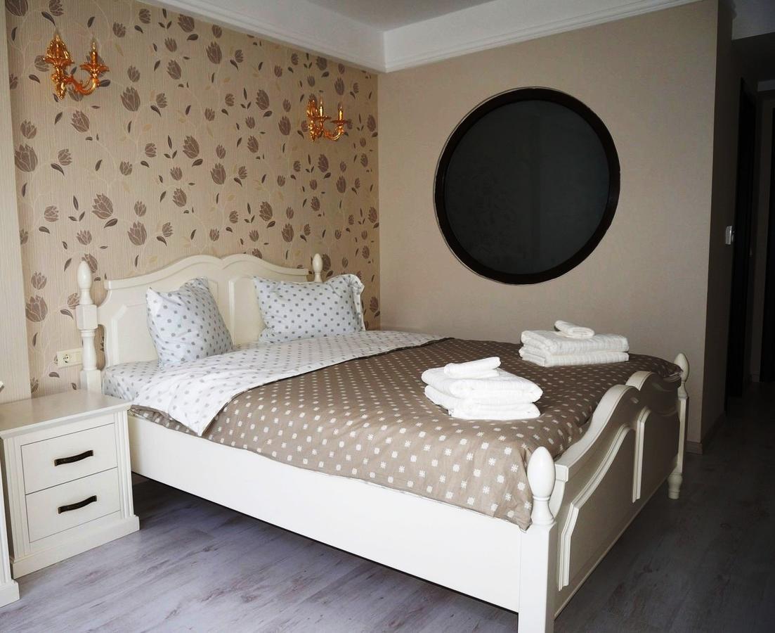 Romantic Boutique Focşani Buitenkant foto