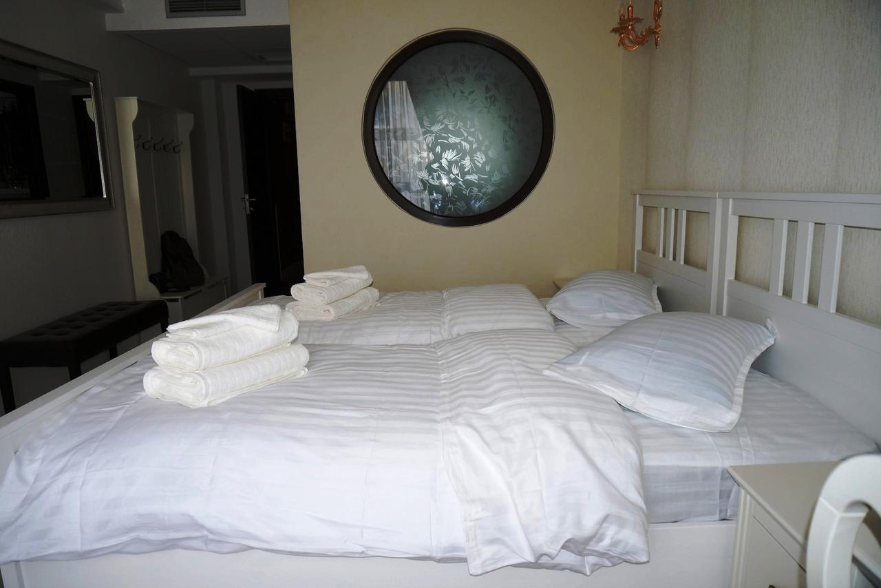 Romantic Boutique Focşani Buitenkant foto